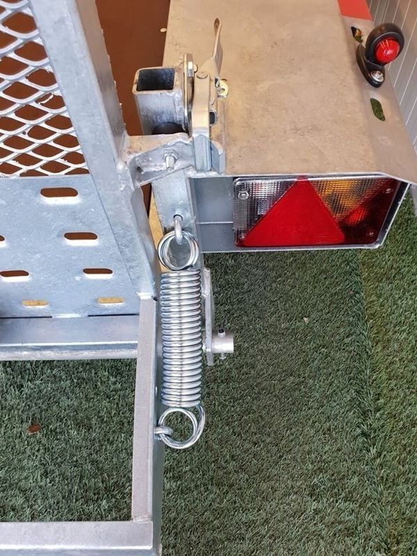 Temared Tara Pluss (2 akslinger)