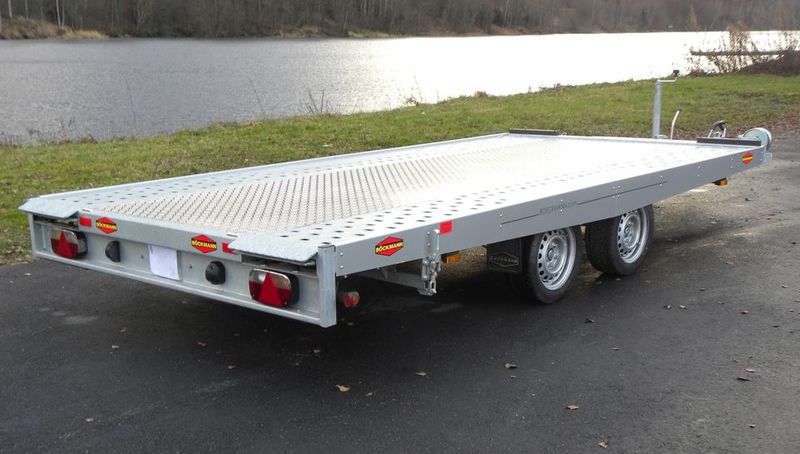 Böckmann AH 4320/27, førsteklasses 2,7t biltransporter