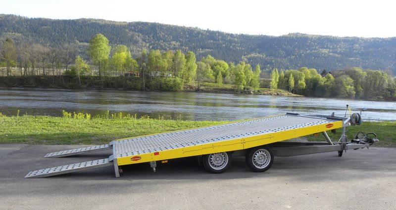 Böckmann AH 4320/35, førsteklasses 3.5t biltransporter