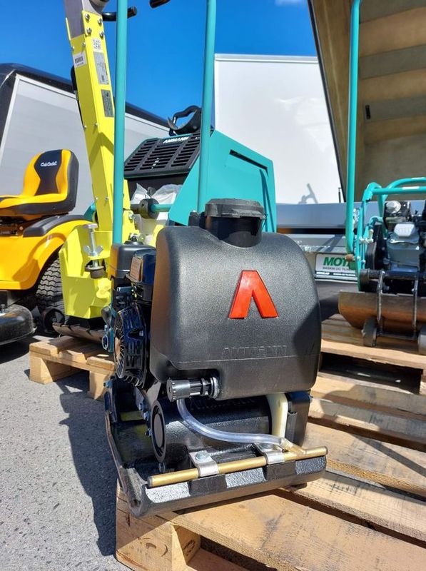 AMMANN APF 10/33 med vanntank